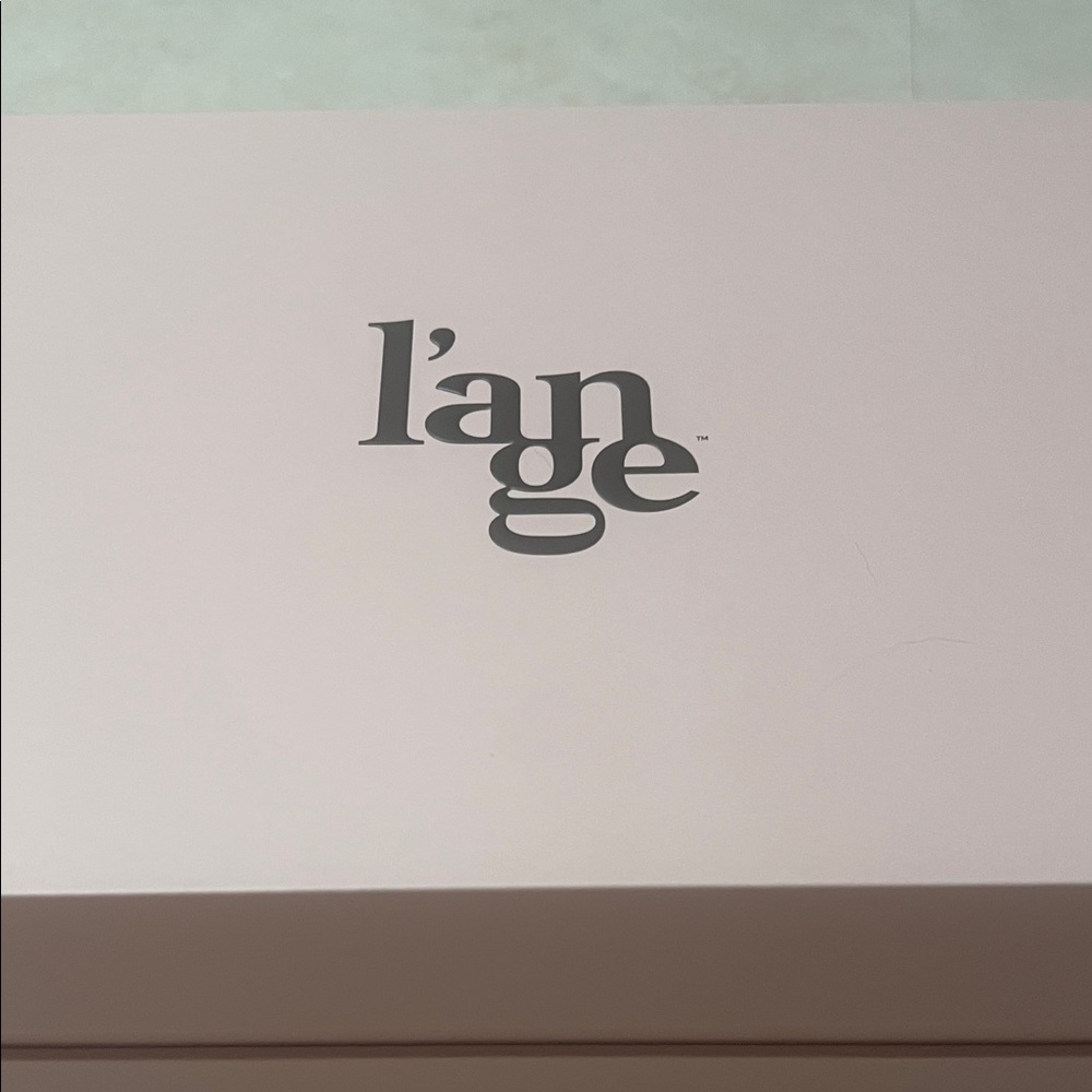 Lange Pink and Black Hair Styling Tool